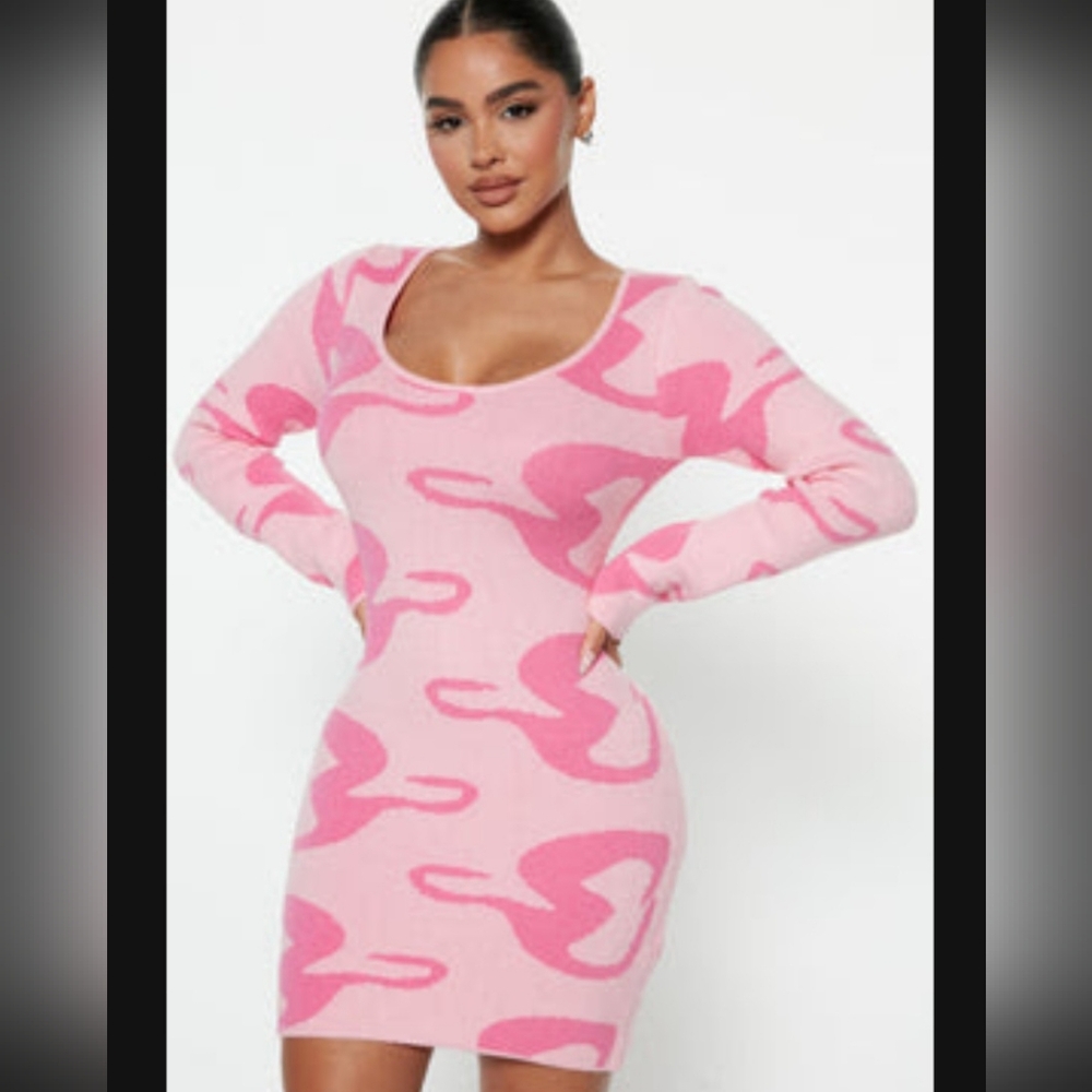 Groovy Pink Heart Patterned Sweater Dress